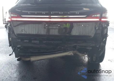 2019 Lincoln Nautilus Reserve z USA, uszkodzony, nr VIN 2LMPJ8LP9KBL66897